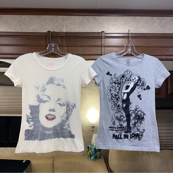 2 Marilyn Monroe Tees - Picture 1 of 13